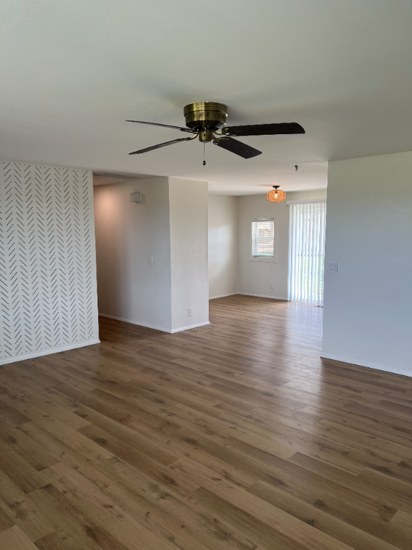 1209 Ne Brown Dr - Photo 5 of 30