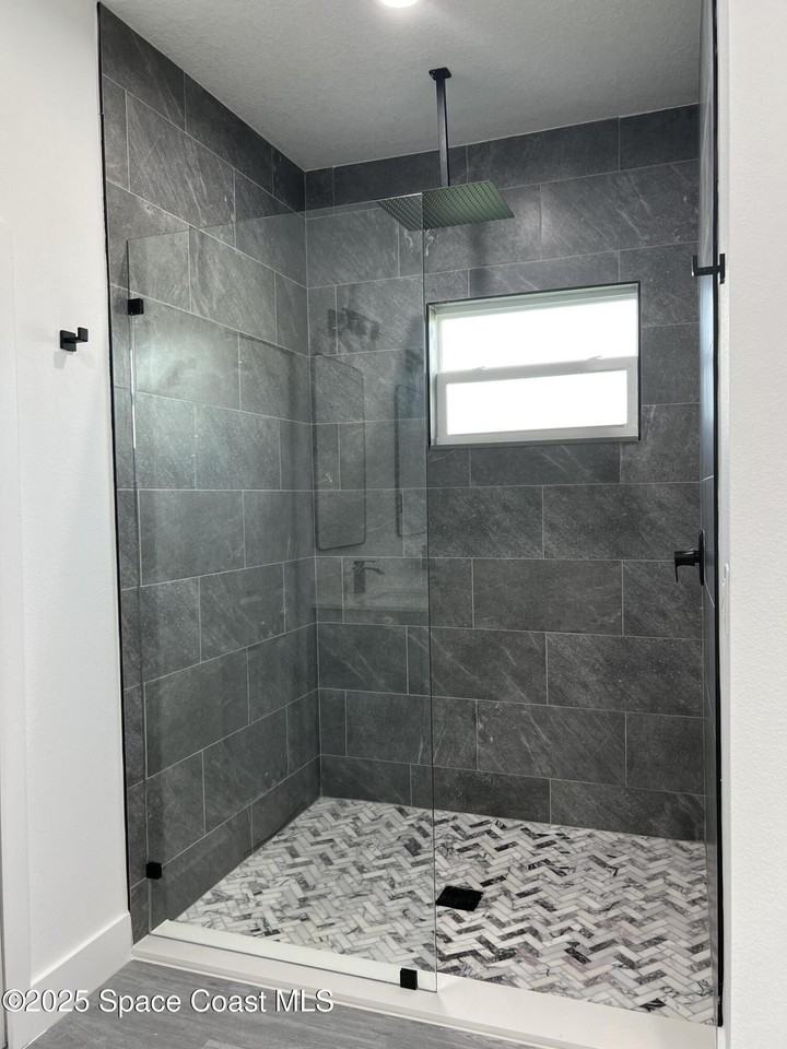 200 Farley St Sw #200 - Photo 3 of 27