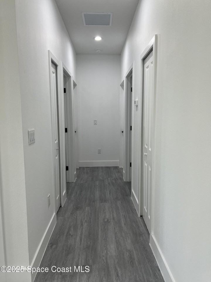 200 Farley St Sw #200 - Photo 4 of 27