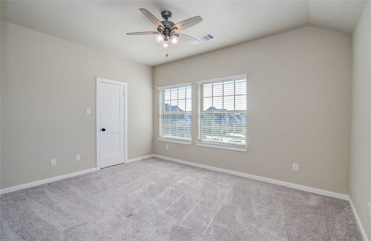 4622 Anna Ridge Lane #4622 - Photo 2 of 39