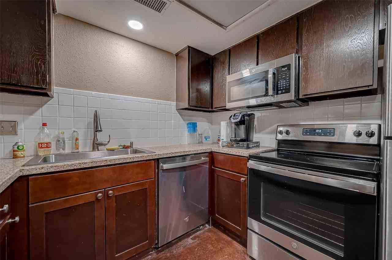 12042 Mighty Oak Drive #12042B - Photo 4 of 44