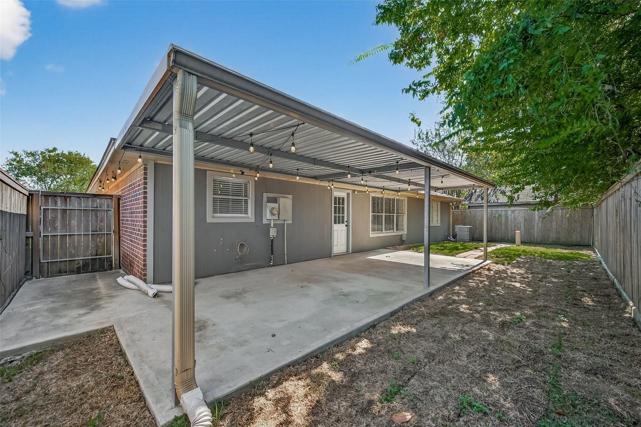 1407 Somercotes Ln #1407 - Photo 3 of 28