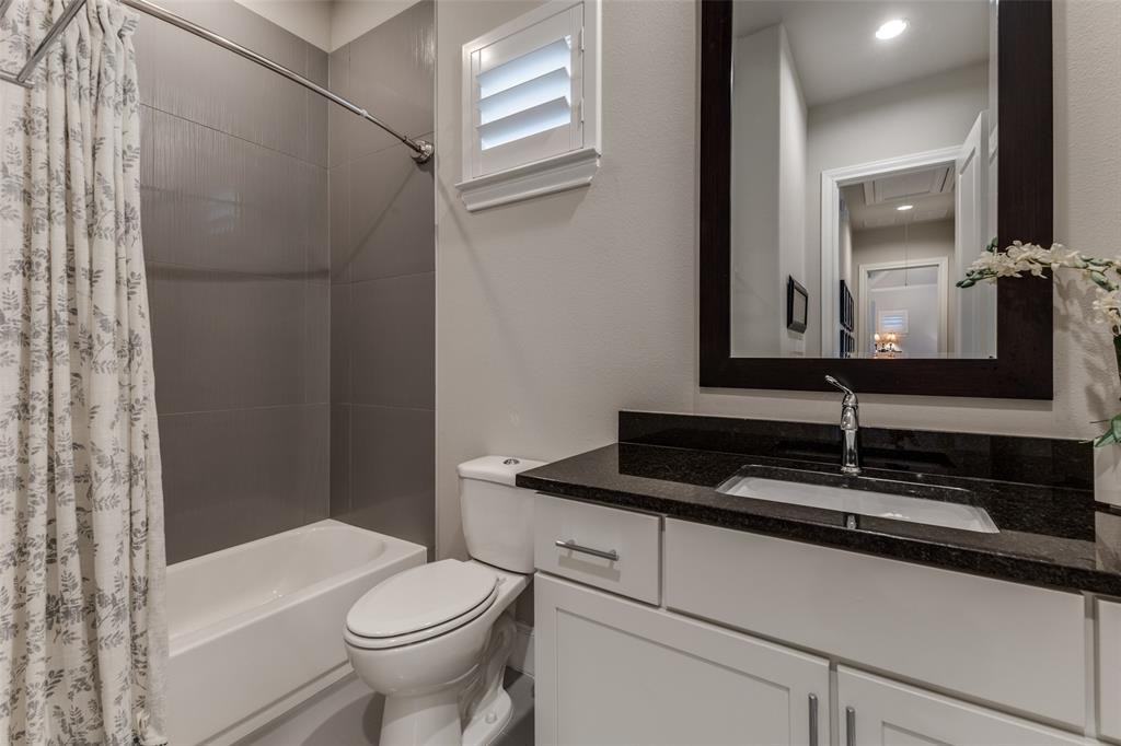 1725 G Avenue #1725 - Photo 2 of 25