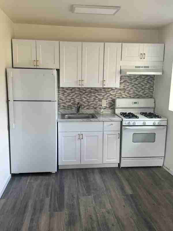 27 Hillside Avenue #4