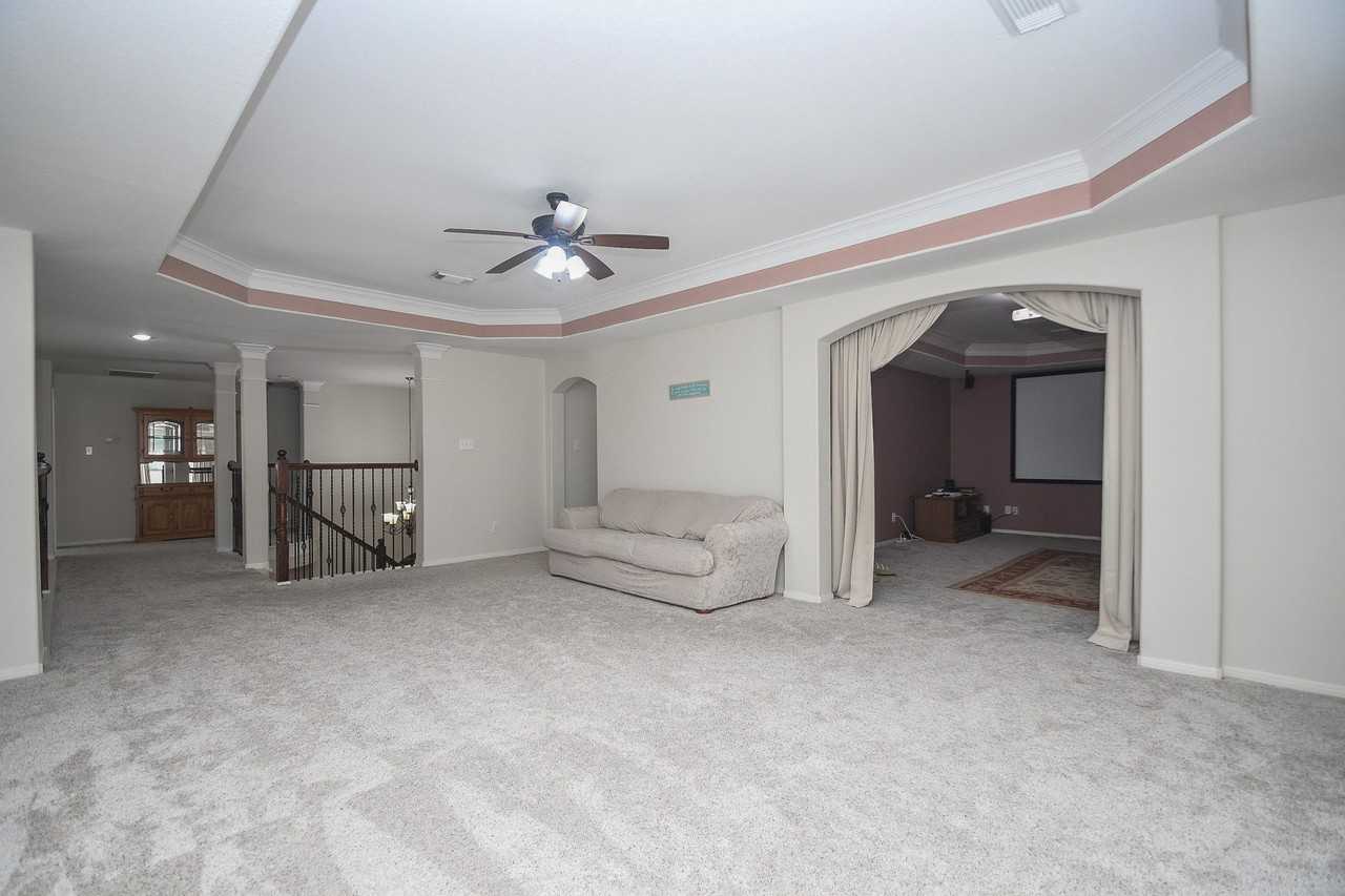 26719 Wolfs Hill Lane #26719 - Photo 5 of 32