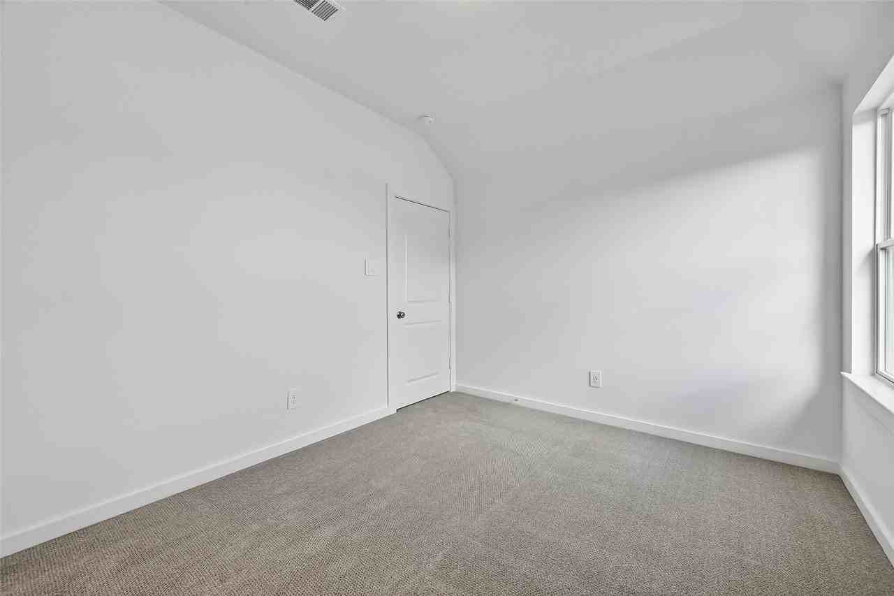 3222 Kindred Way #3222 - Photo 3 of 50