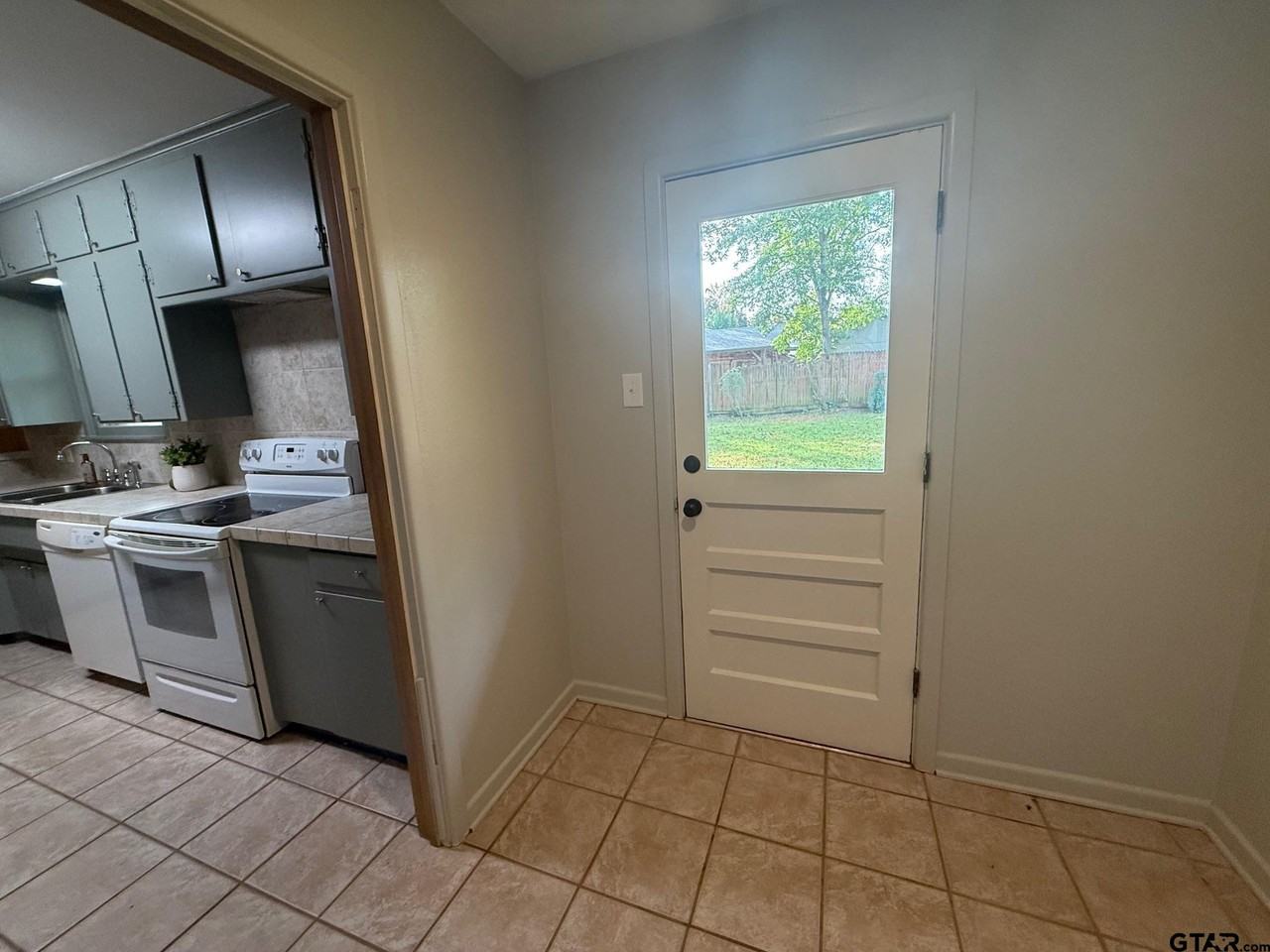 301 Ridgecrest Drive #301 - Photo 2 of 27