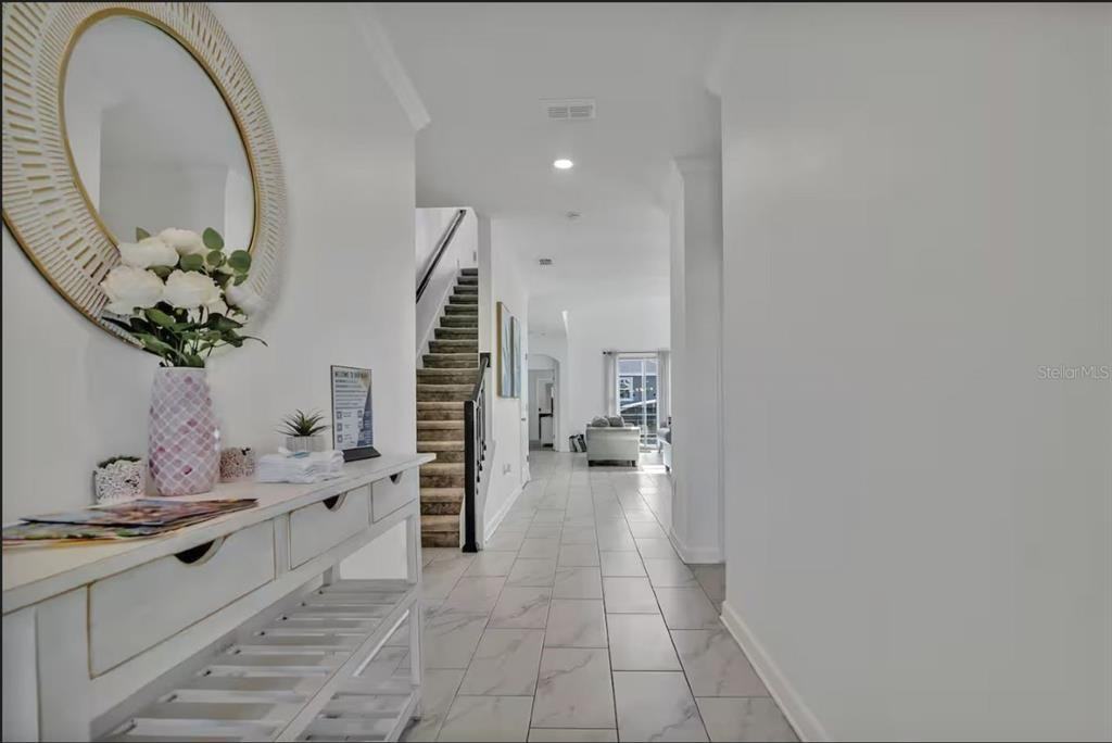 1025 Leader Street #1025 - Photo 5 of 26