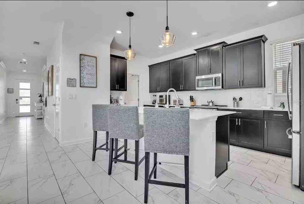 1025 Leader Street #1025 - Photo 6 of 26