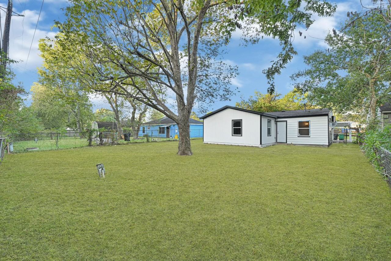 10609 Murr Way #10609 - Photo 7 of 22