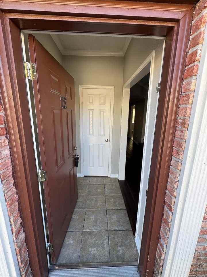 7700 Creekbend Drive