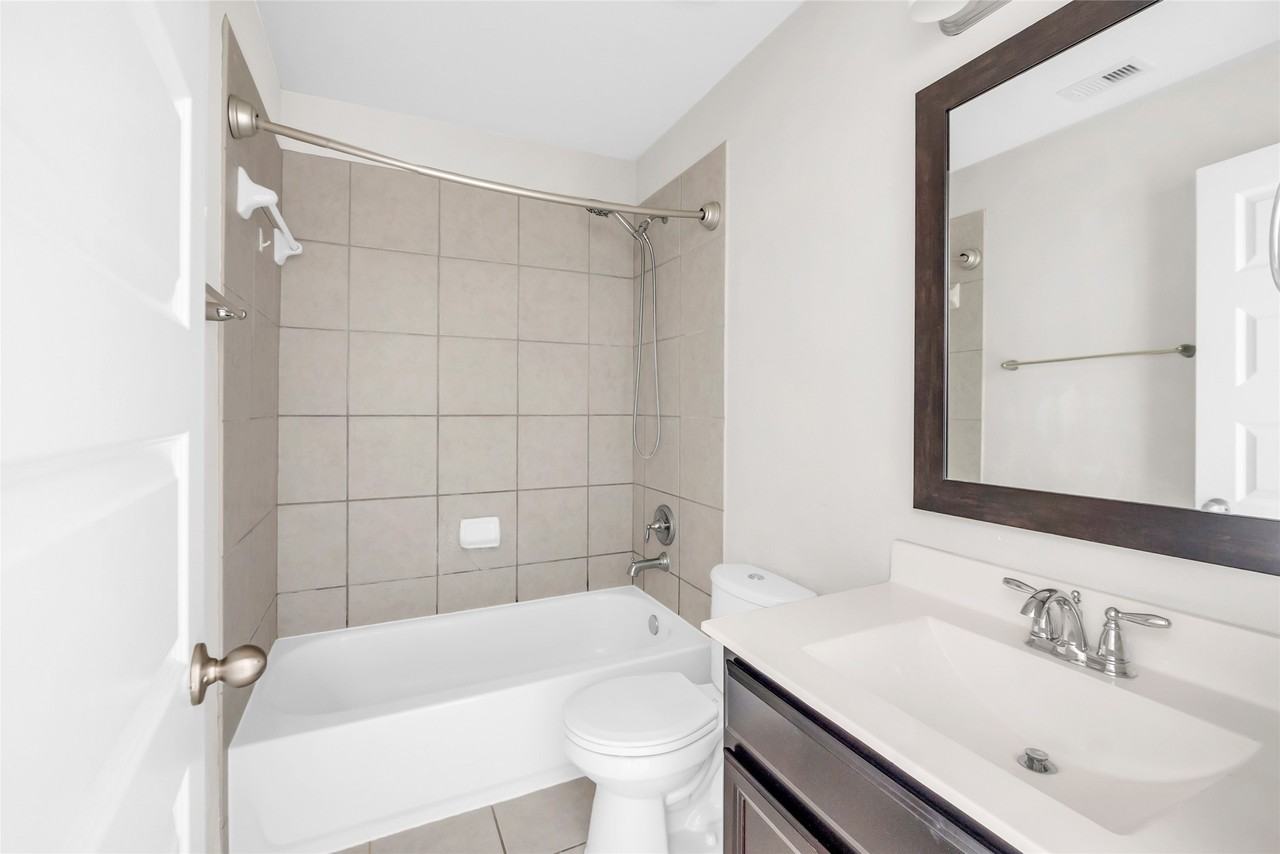 22519 Birch Ridge Drive #22519 - Photo 4 of 14