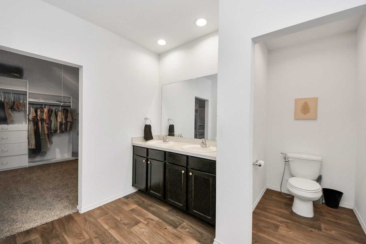 5322 Shady Olive St #5322 - Photo 7 of 34