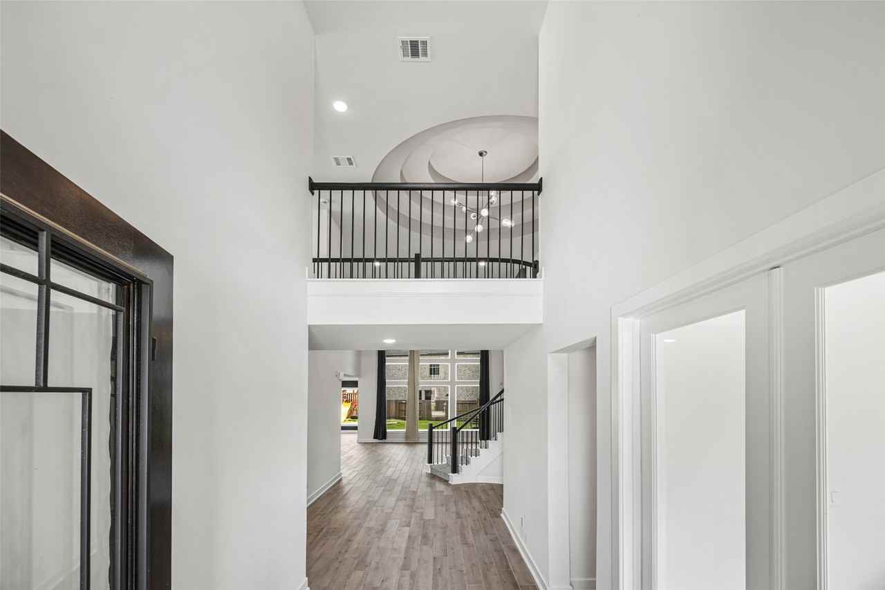 29024 Red Loop Drive #29024 - Photo 6 of 47