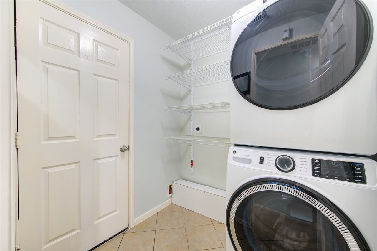 402 Hurstshire Bend #402 - Photo 3 of 50