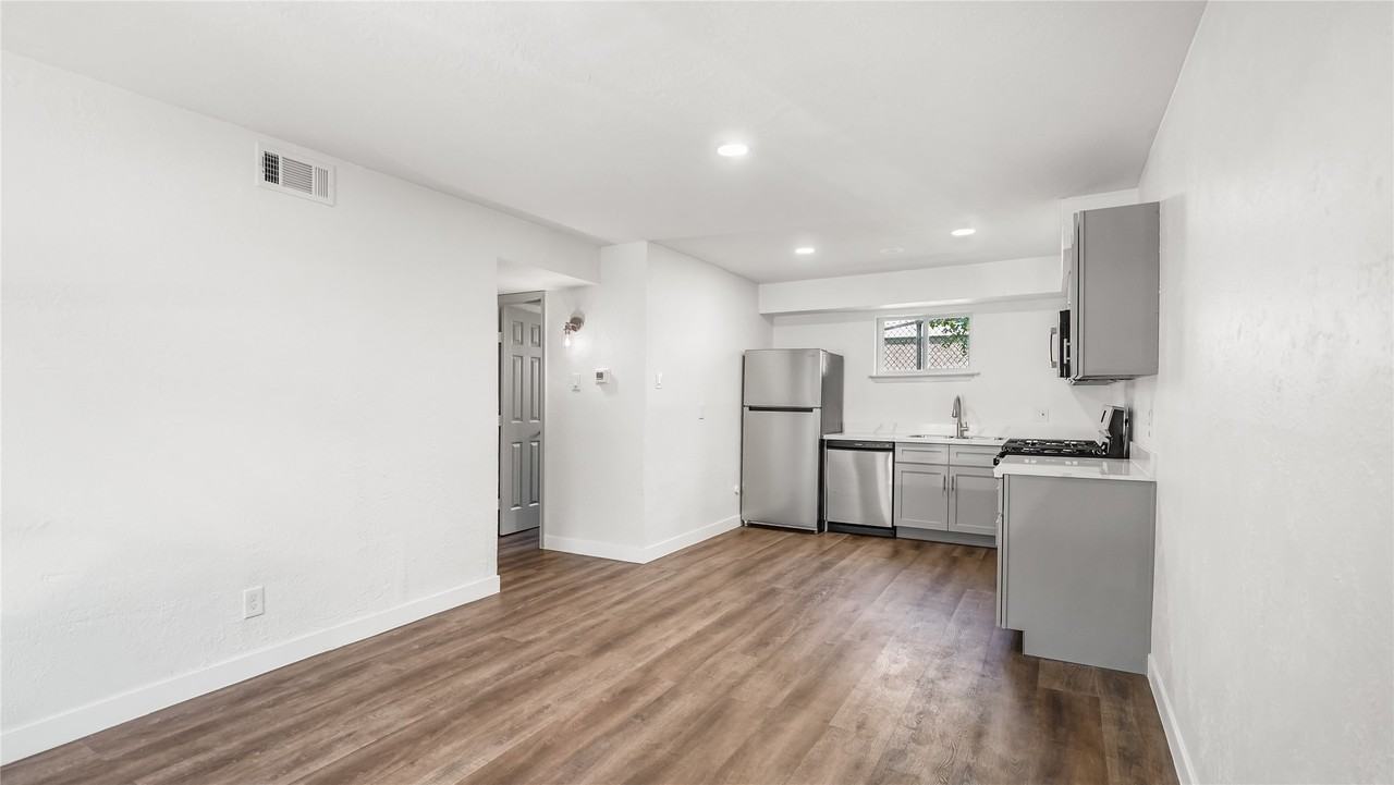 2819 Berry St #2819-11 - Photo 5 of 19