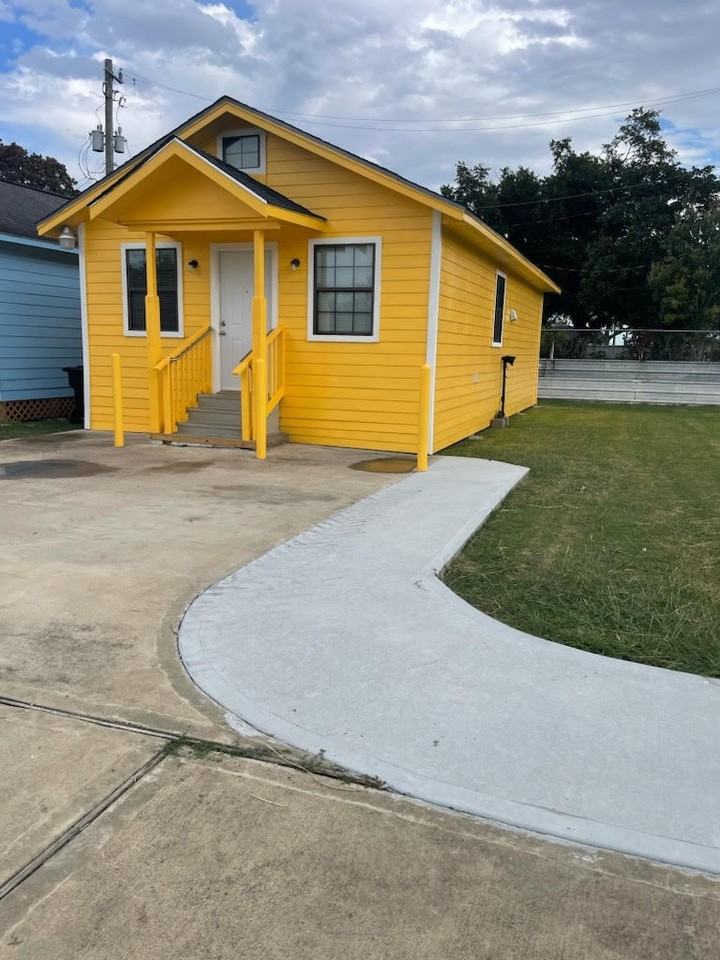 11357 Gil Rodriguez Loop #11357 - Photo 2 of 8