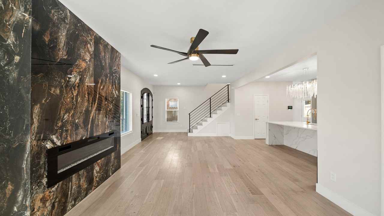 2119 Isabella Street #2119 - Photo 4 of 23