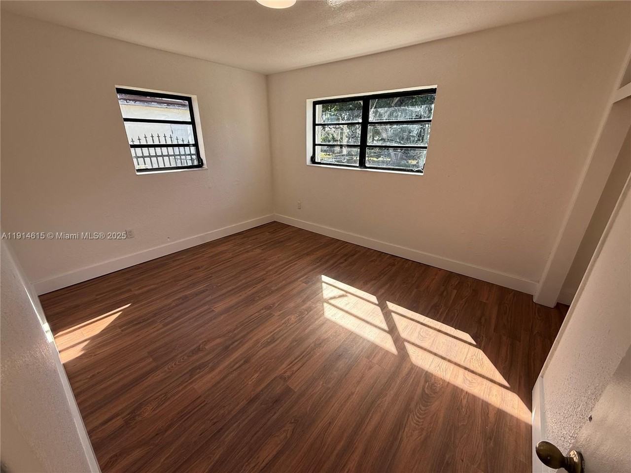 1430 Nw 176th Ter #1430 - Photo 4 of 14