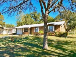 featured image of 901 Avenue E #901