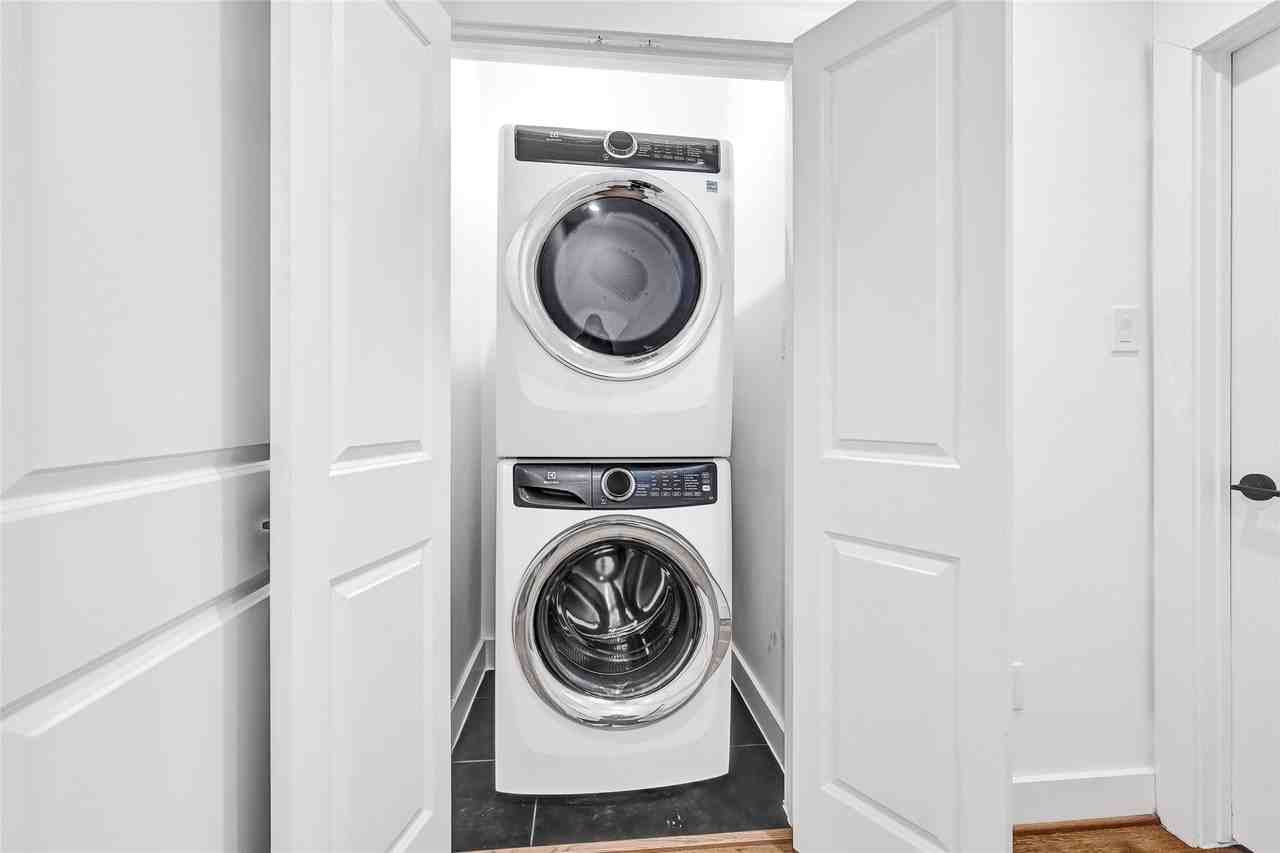 4516 Curtin Park Ct #4516 - Photo 2 of 32