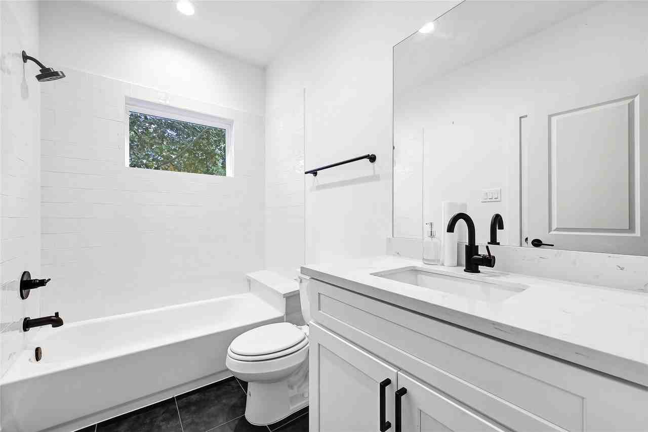 4516 Curtin Park Ct #4516 - Photo 4 of 32