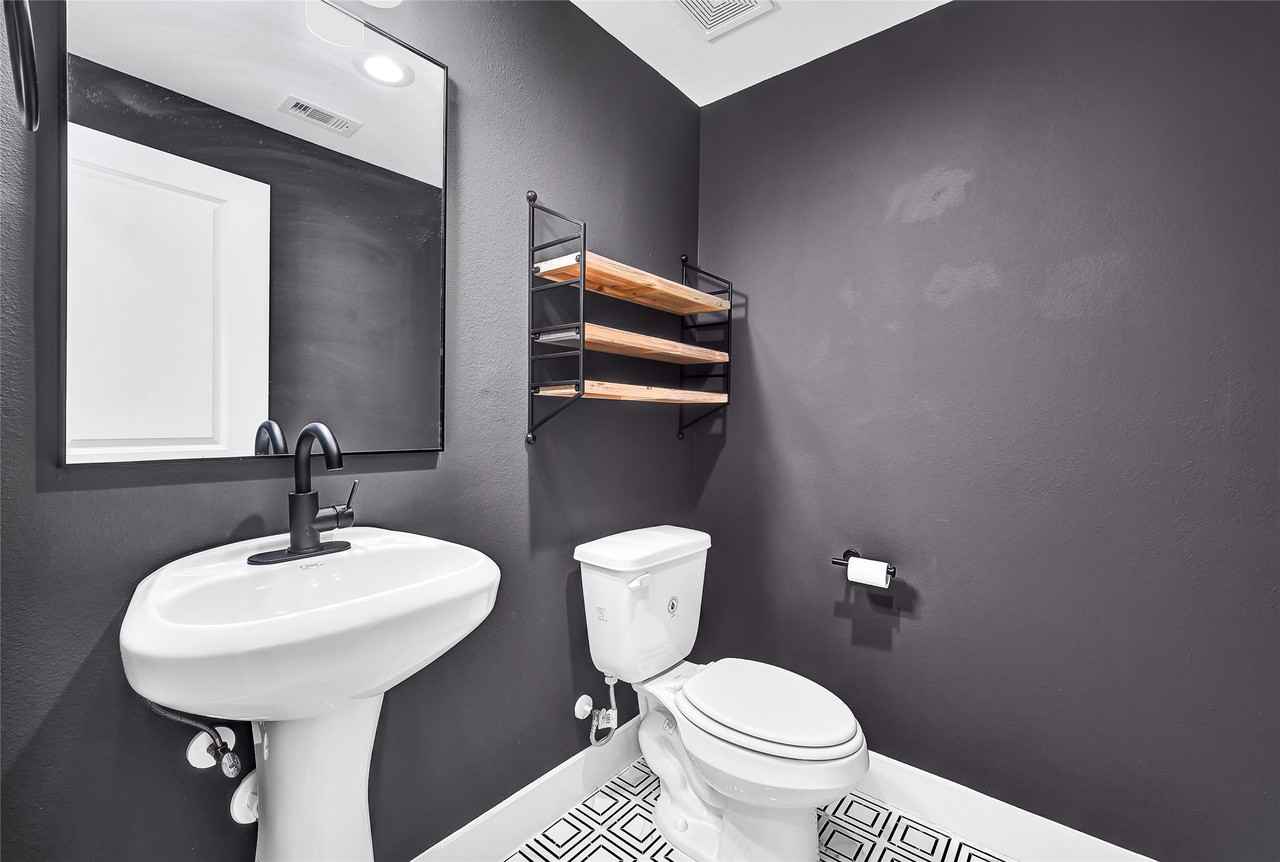 4516 Curtin Park Ct #4516 - Photo 5 of 32