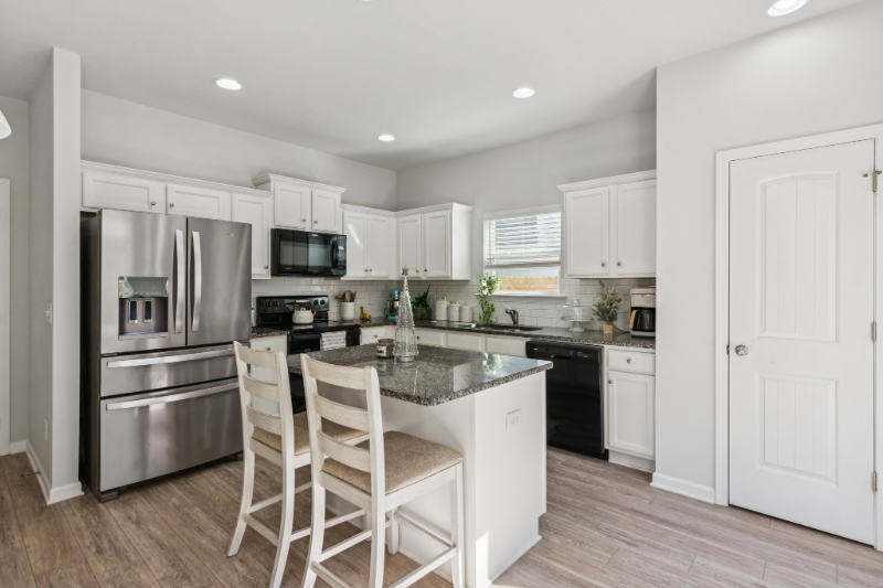 566 Skye Drive - Photo 6 of 20