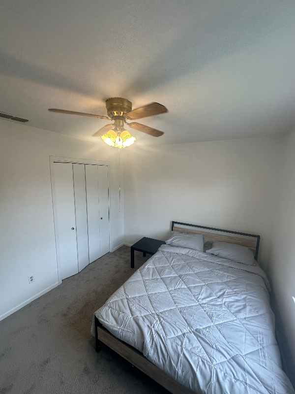 1902 Se 4th St - Photo 3 of 9