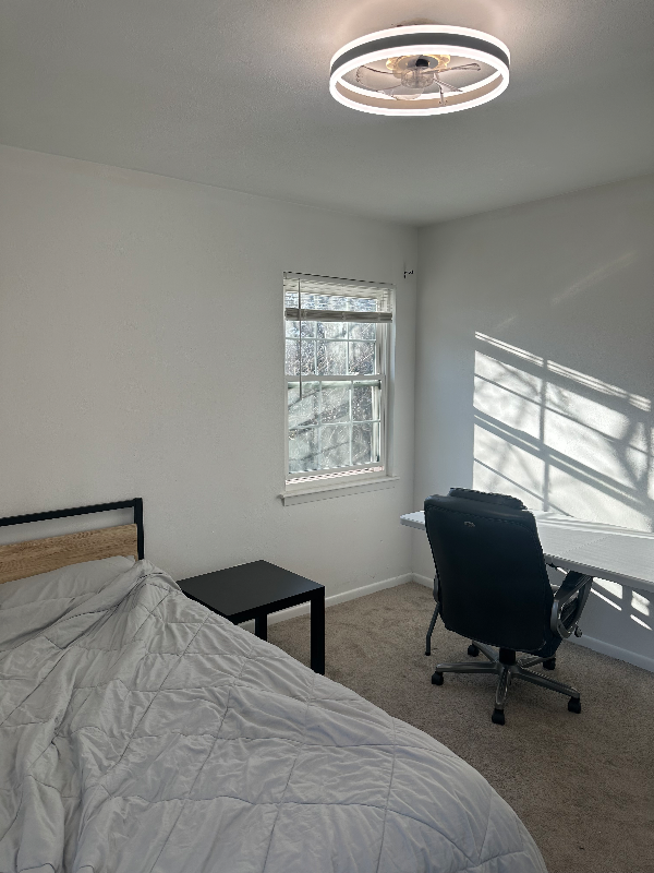 1902 Se 4th St - Photo 4 of 9