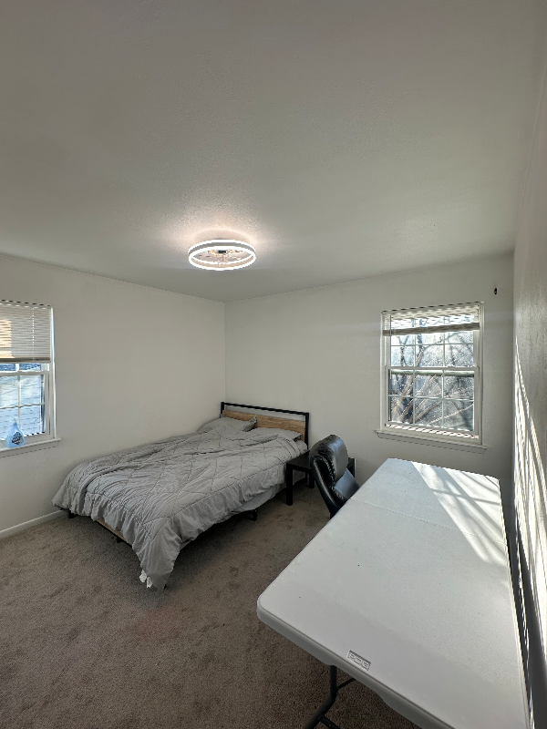 1902 Se 4th St - Photo 5 of 9