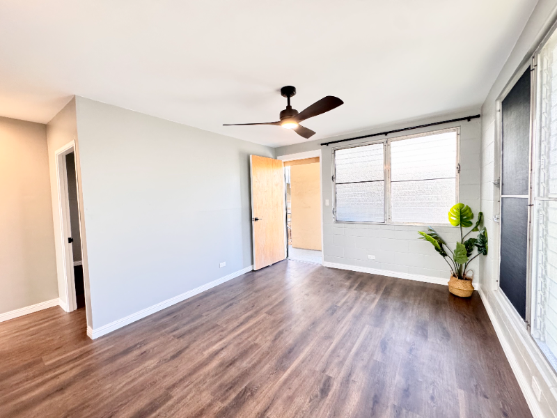 722 University Avenue - Photo 3 of 15