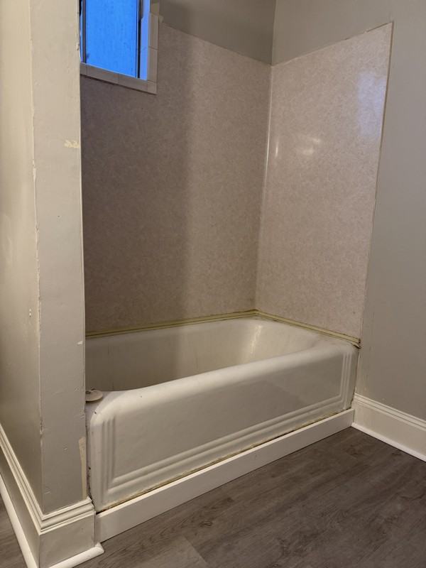 1309 N Madison St - Photo 2 of 11