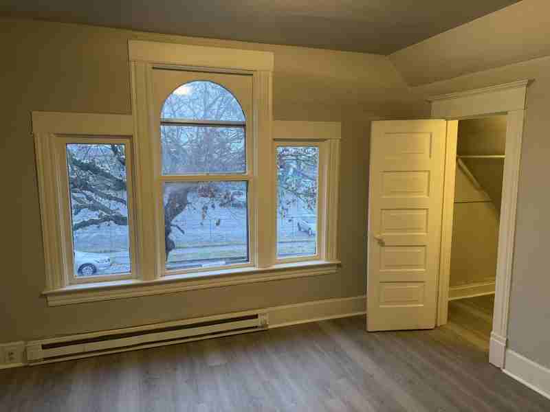 1309 N Madison St - Photo 6 of 11