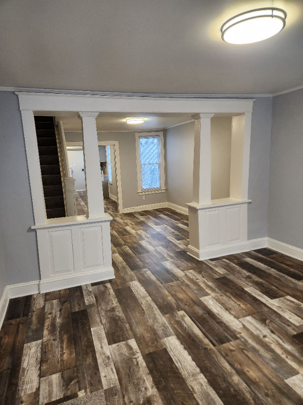 958 E Princess St - Photo 2 of 20