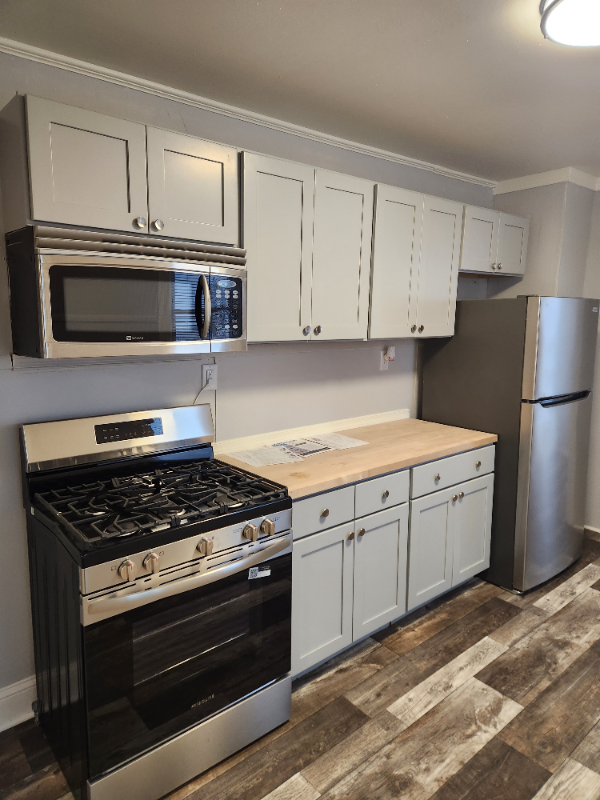 958 E Princess St - Photo 7 of 20