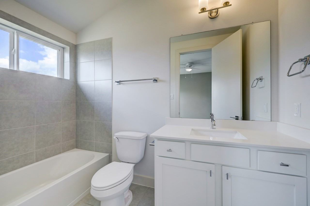 4813 Martin Oaks Ln #4813 - Photo 5 of 25