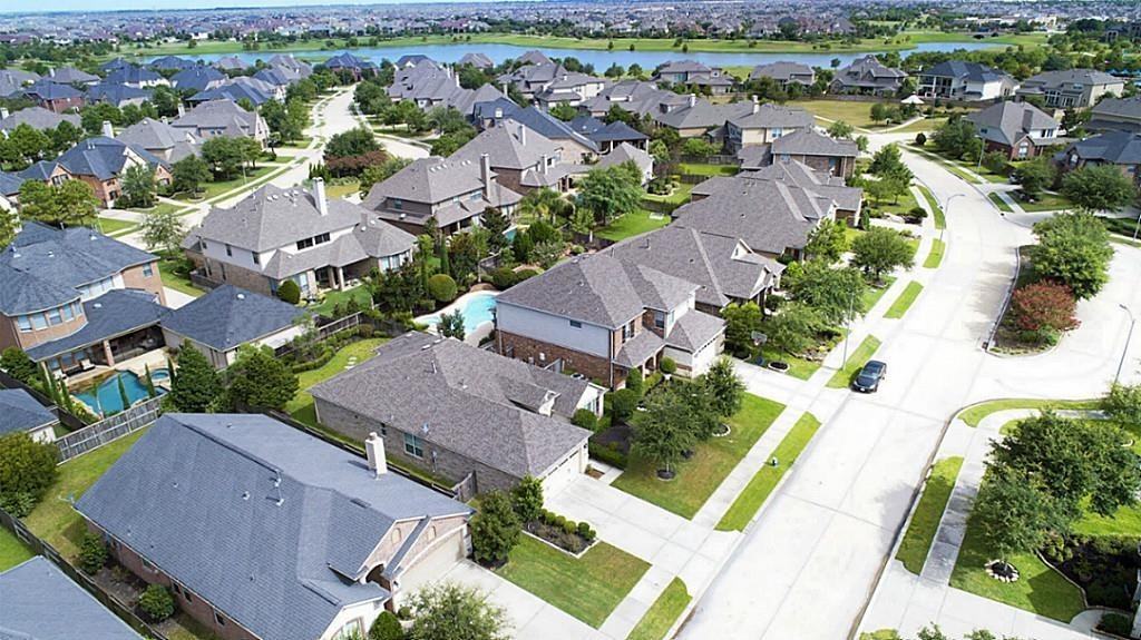 10011 Terrance Springs Lane #10011 - Photo 6 of 37