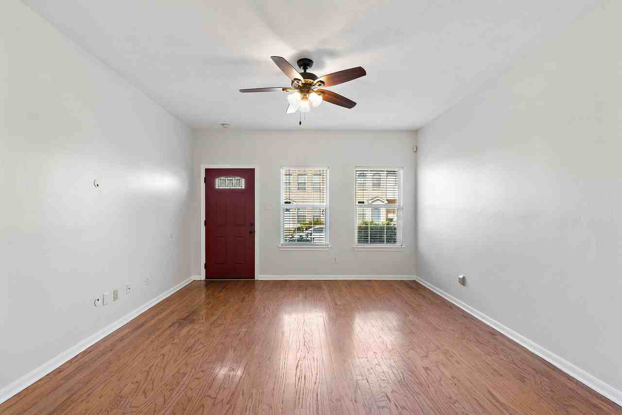 218 Plaza Del Sol Park #218 - Photo 6 of 21