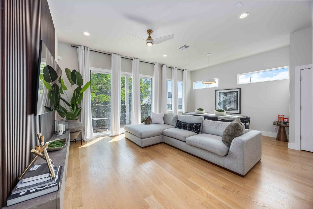 5310 Suez St #5310 - Photo 5 of 30