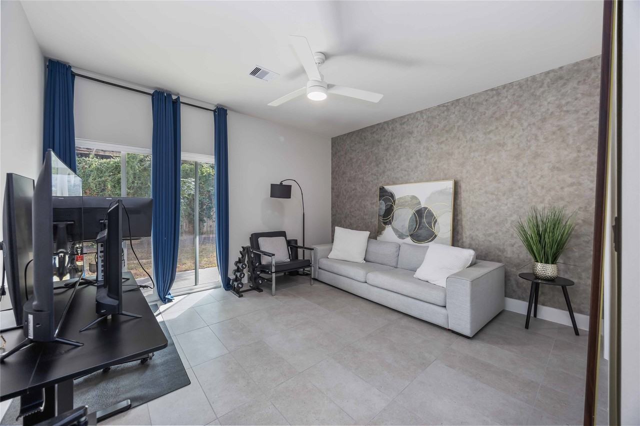 5310 Suez St #5310 - Photo 7 of 30