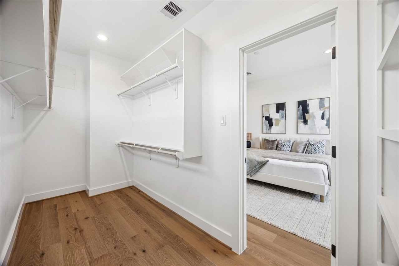 2806 Mills Street #2806 - Photo 5 of 29