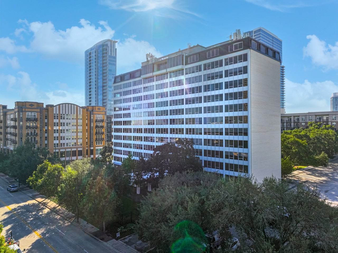 2701 Westheimer Road #27016F - Photo 6 of 45