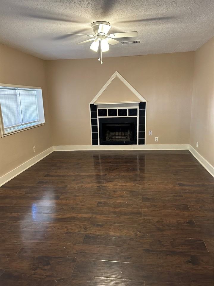 10018 Valley Wind Dr #10018 - Photo 4 of 12