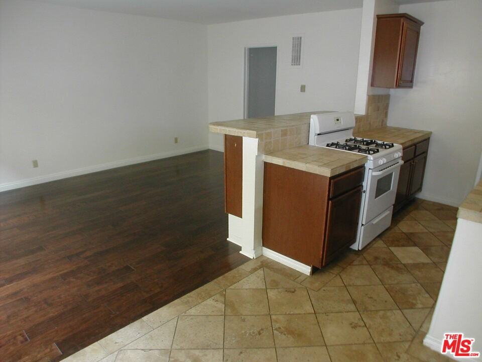 3745 Keystone Ave #3745-3 - Photo 3 of 14