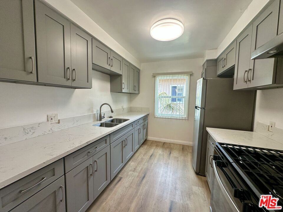 1114 South Sherbourne Drive #1114-6 - Photo 2 of 16