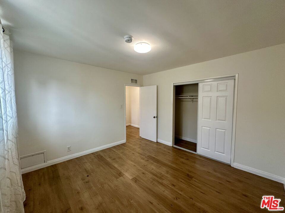 1114 South Sherbourne Drive #1114-6 - Photo 6 of 16