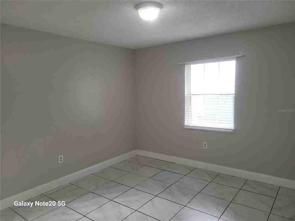 1015 Beecher St #1015-1 - Photo 6 of 9