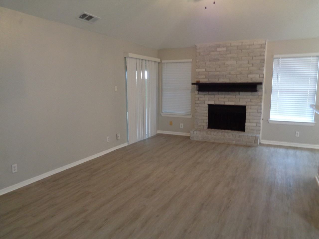 1229 Clover Drive #1229 - Photo 3 of 7
