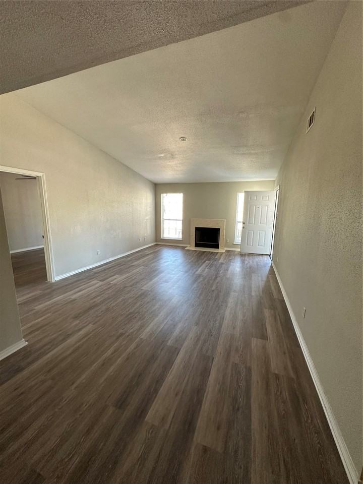 6500 Sands Point Dr #6500-404 - Photo 5 of 27